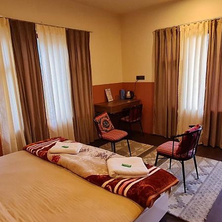 Anand Yul Jispa Hotel Екстериор снимка