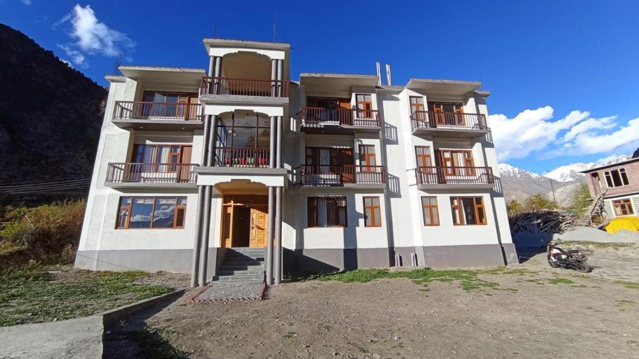 Anand Yul Jispa Hotel Екстериор снимка