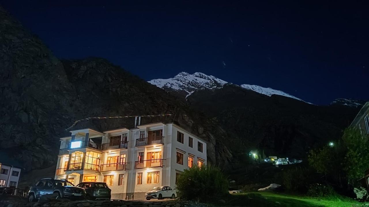 Anand Yul Jispa Hotel Екстериор снимка